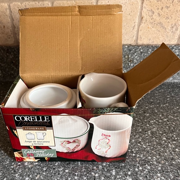 Corelle Coodinates Callaway Holiday Sugar & Creamer Set Vintage July 1999- NIB - Picture 7 of 10